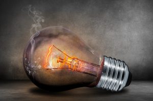 lampe industrielle en cuivre