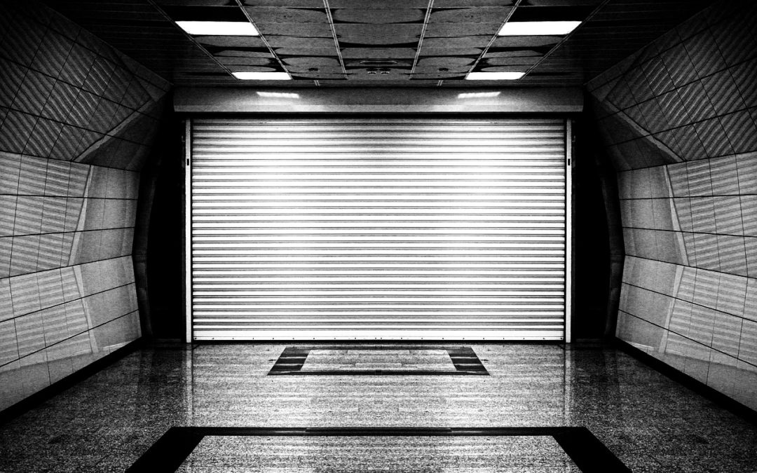 Installer une porte de garage sectionnelle : sécurité et modernité pour votre garage