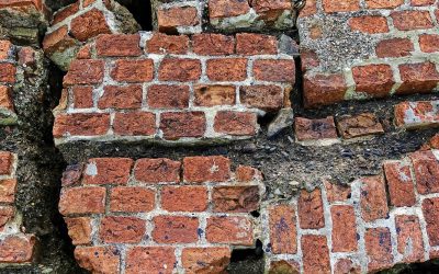 Réparer un mur fissuré : conseils pour une réparation efficace et esthétique
